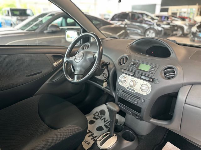 Toyota Yaris  1.3 Sol