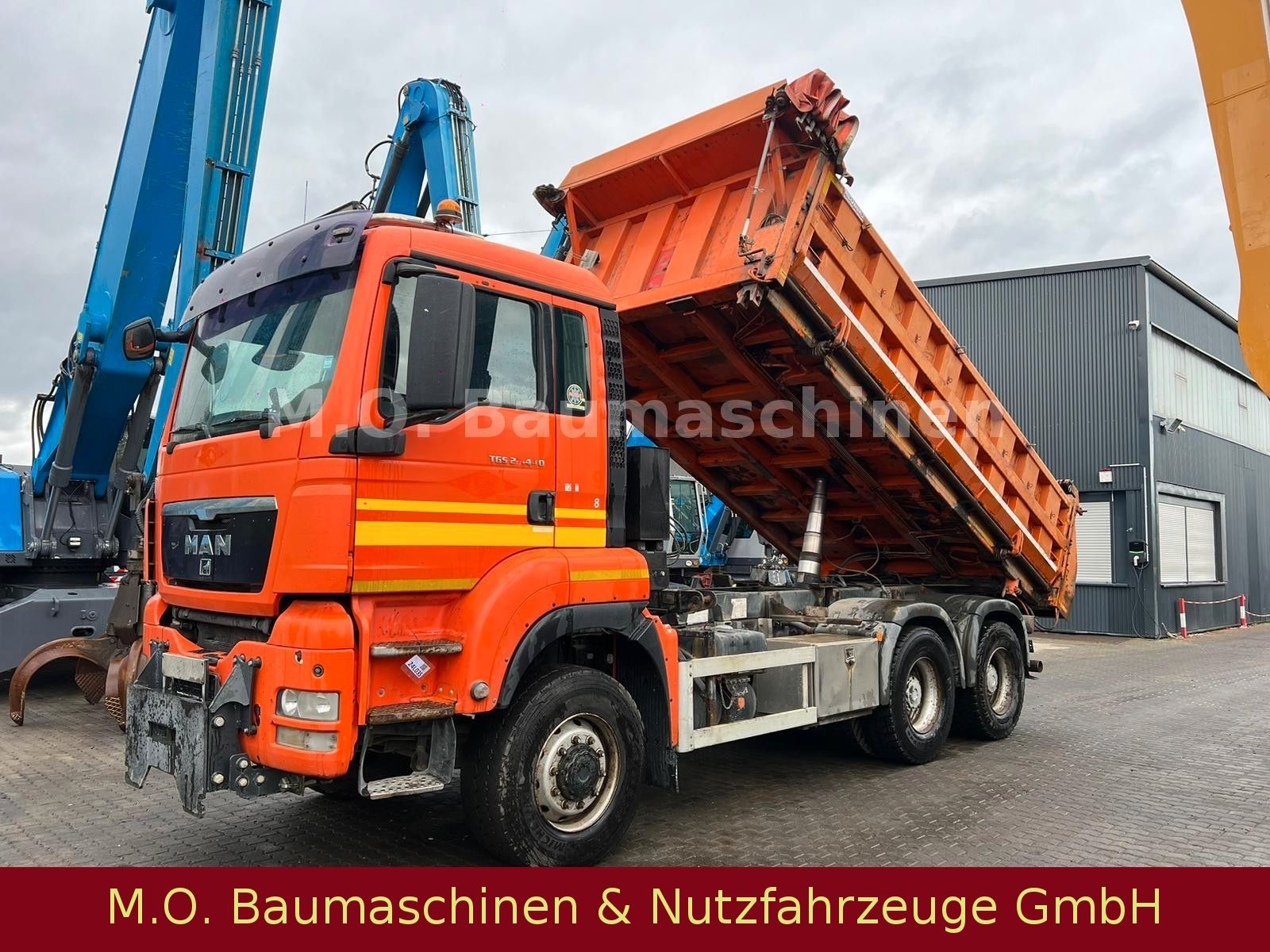 Fahrzeugabbildung MAN TGS 26.440 / 6x6 / Bordmatik / Plane / AC /