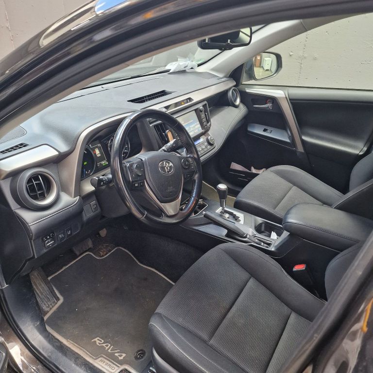 Image of Toyota RAV 4