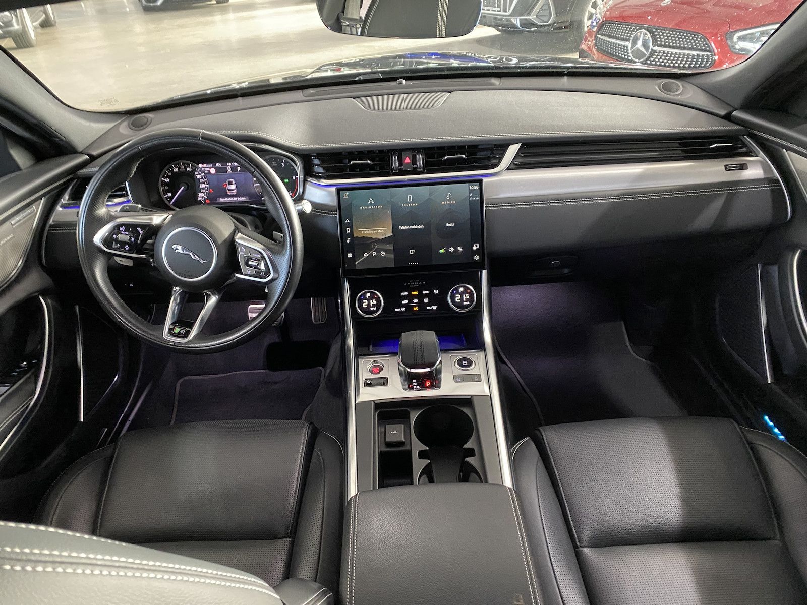 Fahrzeugabbildung Jaguar XF R-Dynamic AWD/BlackPack/Meridian/´19/AHK/