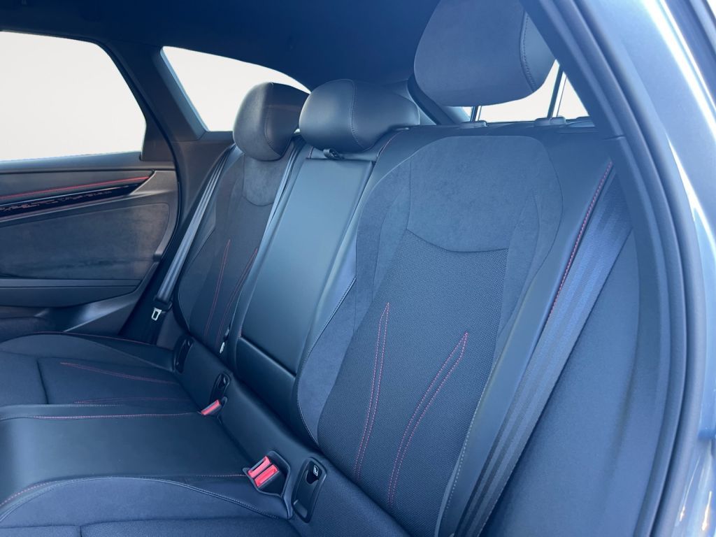 Fahrzeugabbildung Volkswagen ID.7 Tourer 4Motion GTX DCC Easy Open