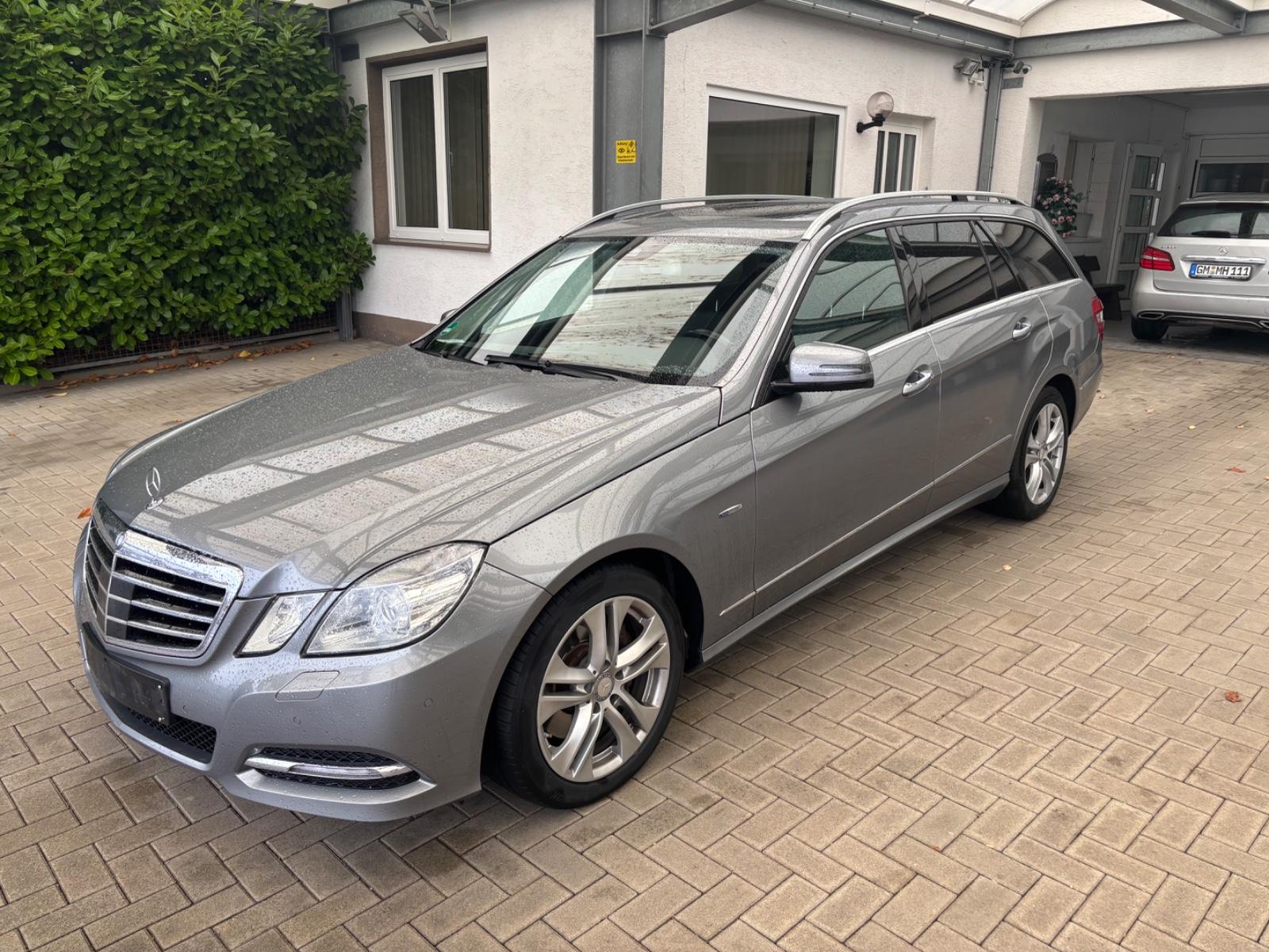 Mercedes-Benz E 350 CDI T4Matic Avantg GSD.AHK Distr.VOLLAUST