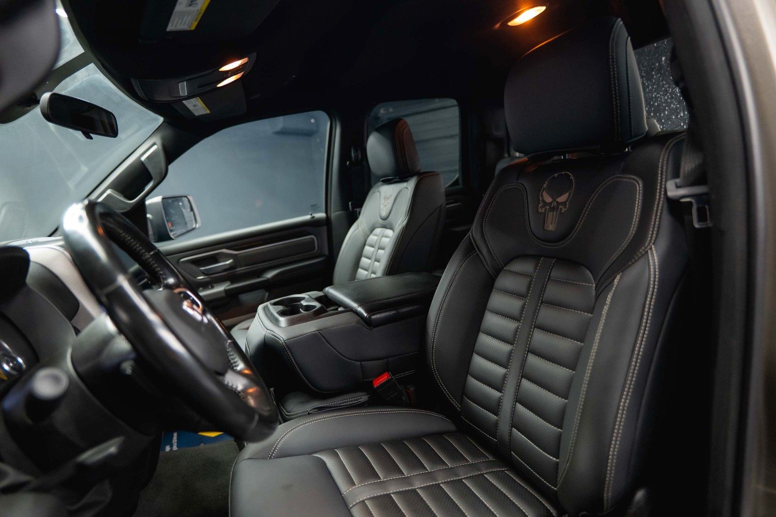 Fahrzeugabbildung Dodge RAM 5.7 V8 HEMI 4x4 OFFROAD LONGBED RAPTOR Style