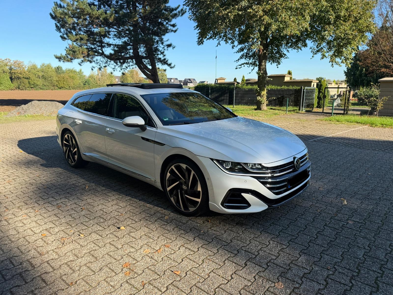 Volkswagen Arteon Shooting Brake R-Line PANO Matrix AHK STH