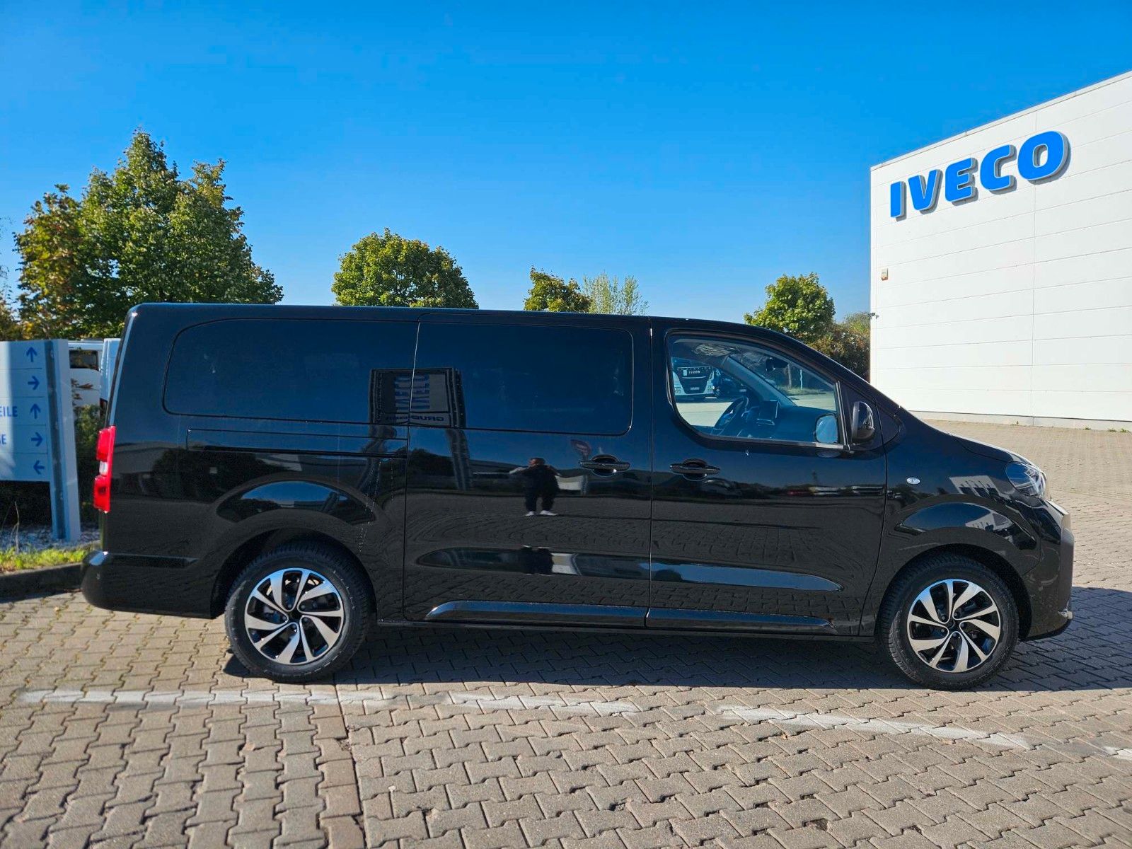 Fahrzeugabbildung Fiat Ulysse 180 BlueHDi L3 Top