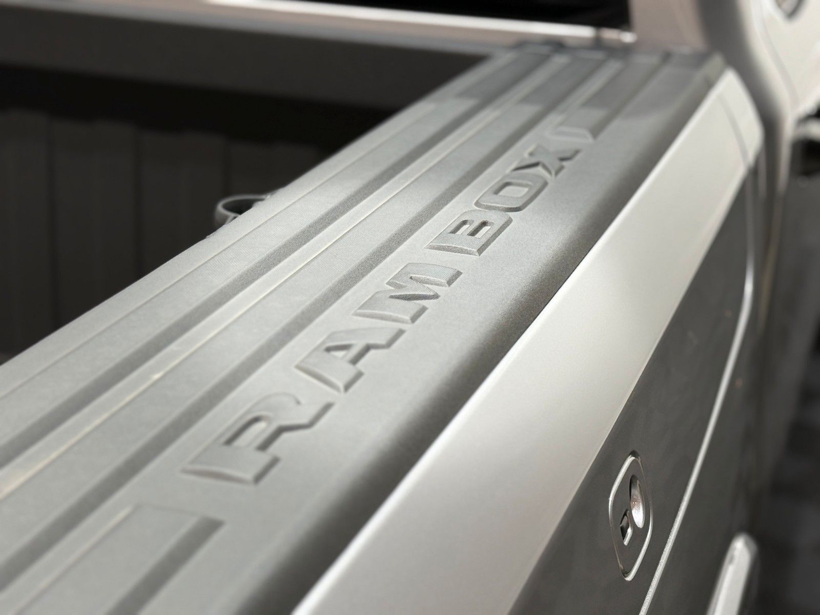 Fahrzeugabbildung Dodge RAM 1500 Limited Night  H/O 3.0L MY25