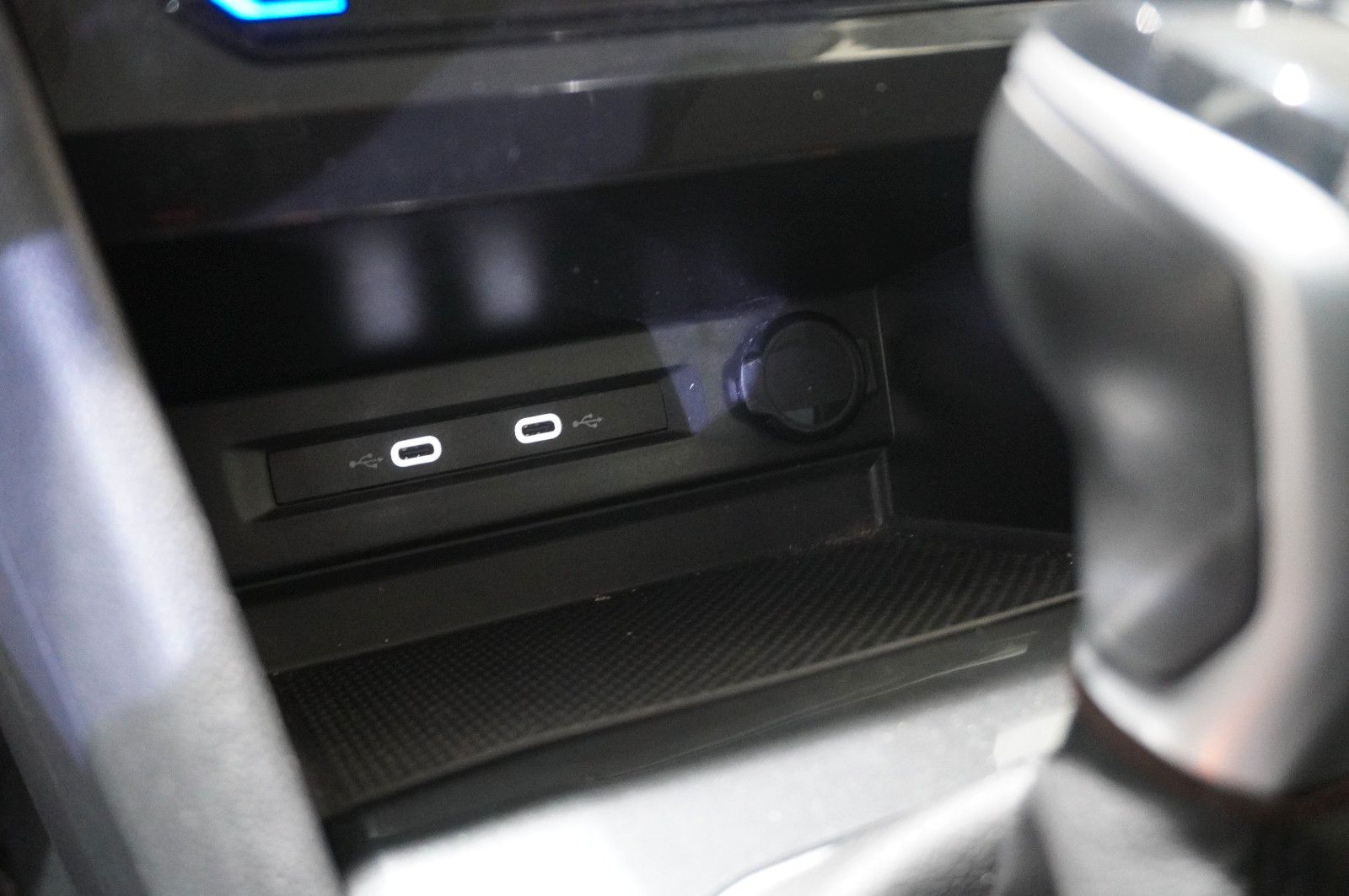 Fahrzeugabbildung Volkswagen Tiguan Life 1.4 e-HYBRID NAVI/LED/KAMERA/SH/VIRT