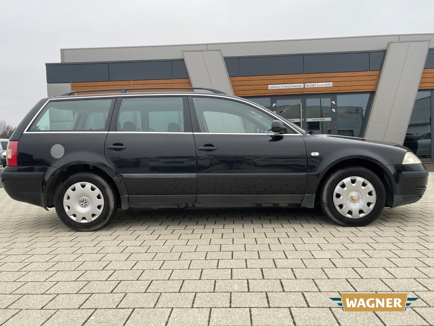 Fahrzeugabbildung Volkswagen Passat Variant Trendline 2.0 5V SHZ Tüv 08/25