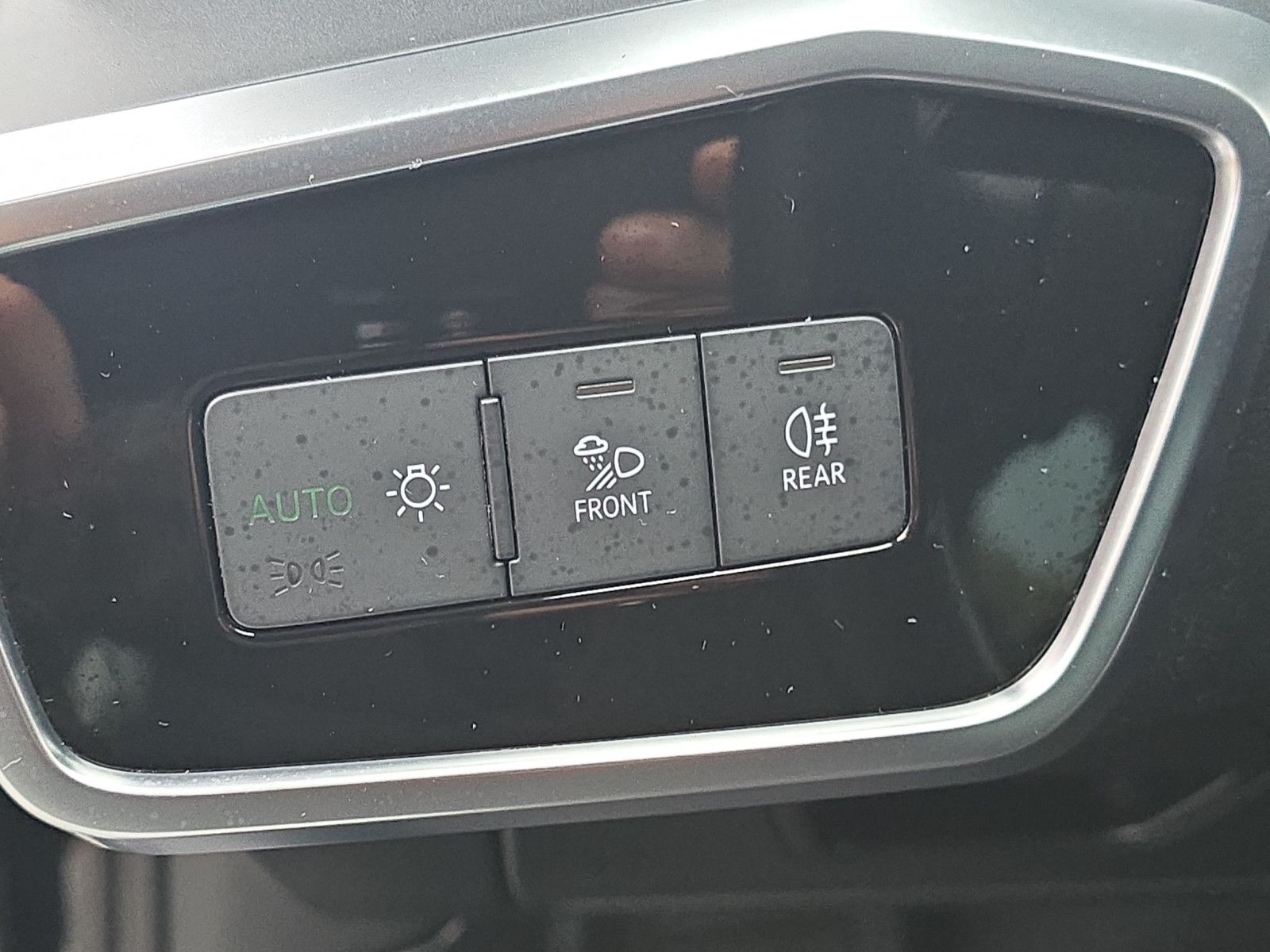 Fahrzeugabbildung Audi A6 Avant 40 TDI LED+KAMERA+NAVI+PDC+AHK+SHZ