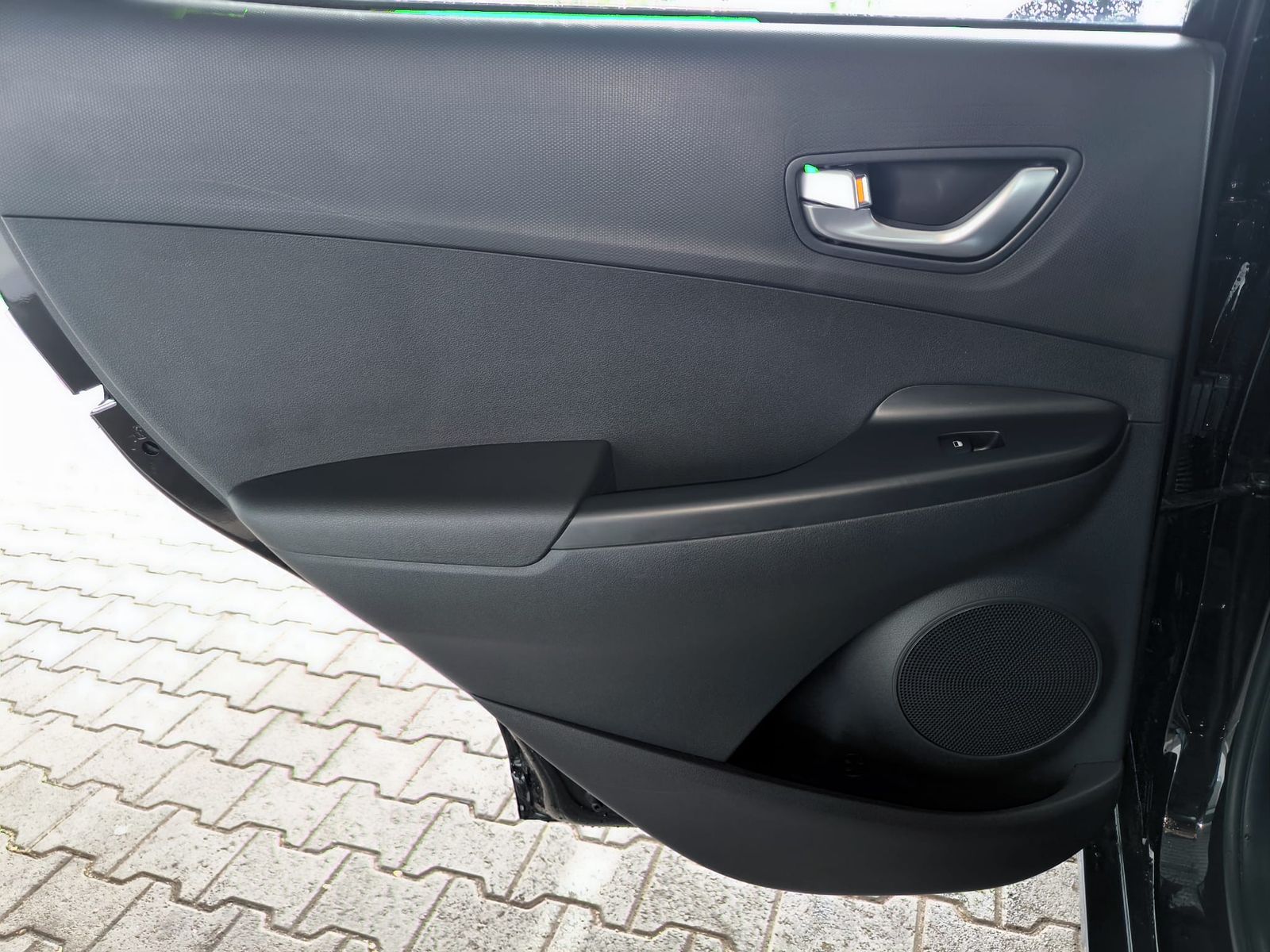 Fahrzeugabbildung Hyundai Kona EV Select WERKSGA+LED+SHZ+KAMER+ACC+AHK+DAB