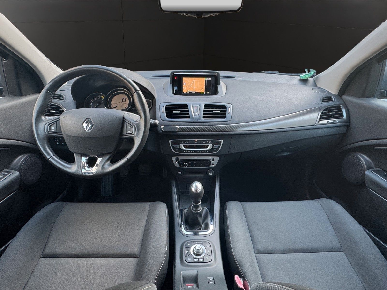 Fahrzeugabbildung Renault Megane III Lim. 5-trg. Paris Klima/Navi/TÜV NEU/