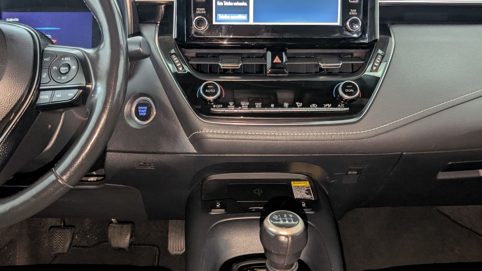 Fahrzeugabbildung Toyota Corolla Touring Sports 1.2 Team D * LED *