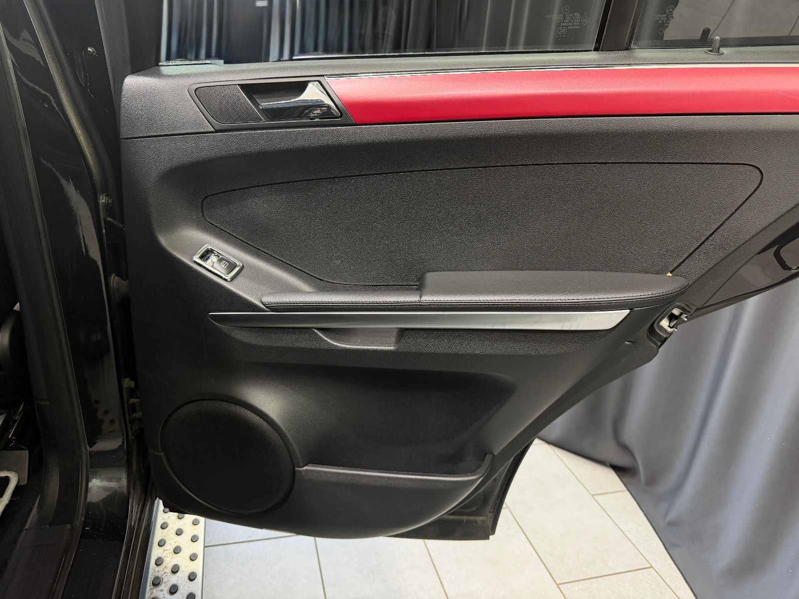 Fahrzeugabbildung Mercedes-Benz ML 500 4Matic 5.0 V8|H&K|PANO|NAVI|AHK