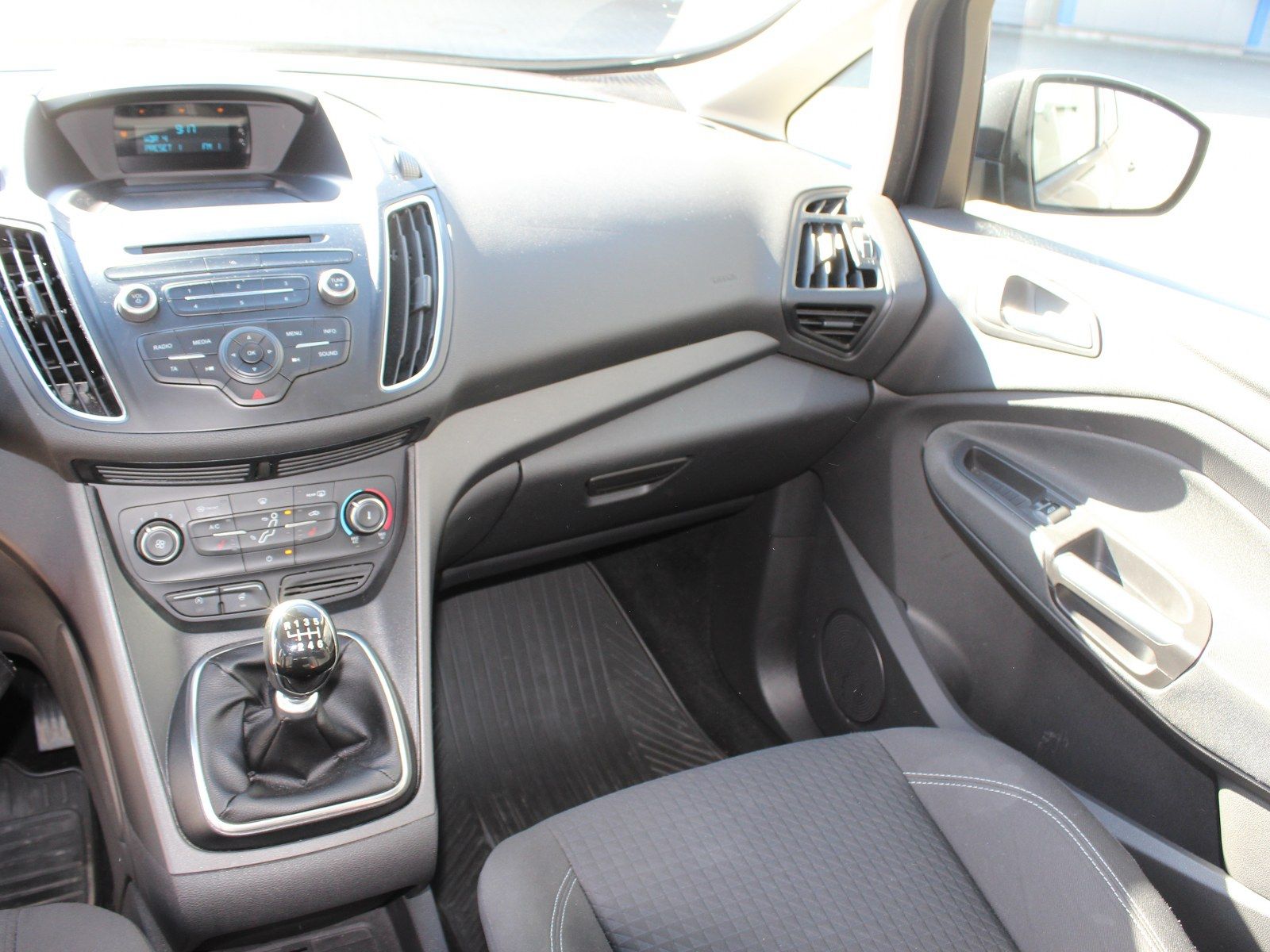 Fahrzeugabbildung Ford C-Max Trend 1,0 EcoBoost Start/Stopp