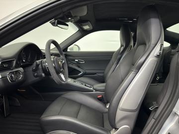 صورة 10 لـ 2017 Porsche 991