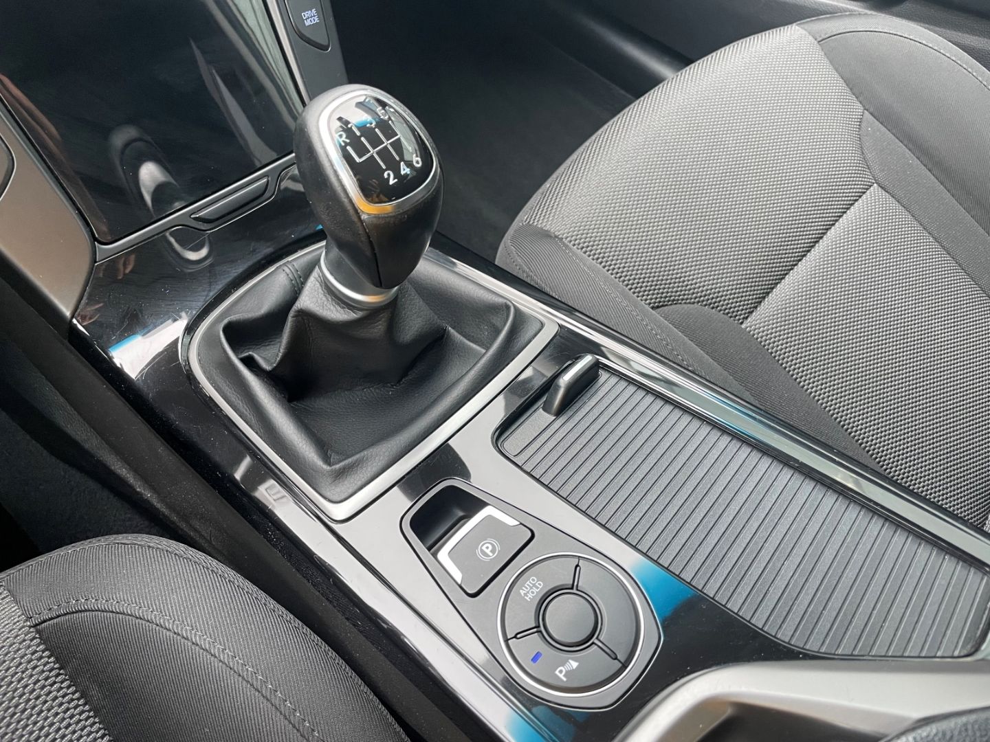 Fahrzeugabbildung Hyundai i40 cw Style Kamera Klima Tempomat Navi SHZ DAB