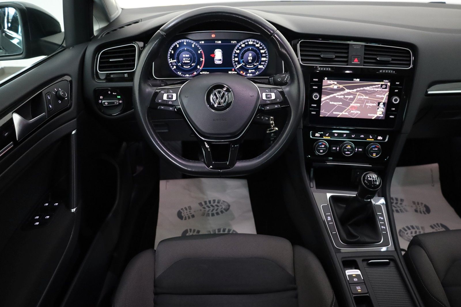 Fahrzeugabbildung Volkswagen Golf VII Variant Highline,Navi,LED,SH,ACC,AHK+WR