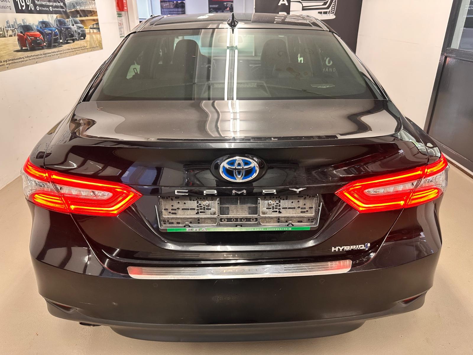 Toyota Camry Hybrid Executive