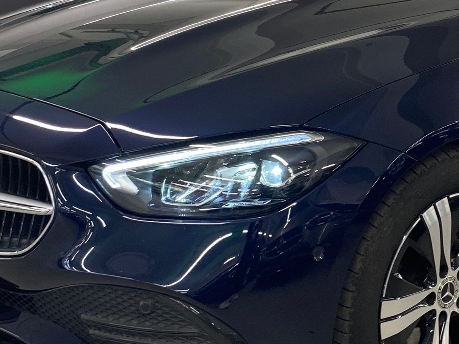 Fahrzeugabbildung Mercedes-Benz C 300 T 4M Avantgarde*360°*Distronic*LED*Totwink