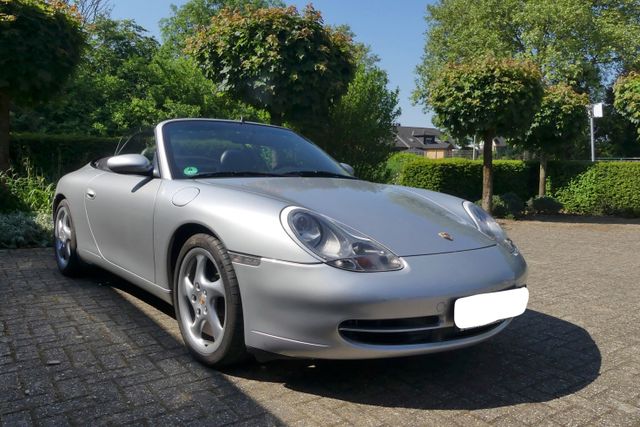 Porsche 996 Carrera 4 Cabriolet