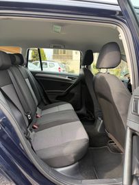 Volkswagen Golf - 11