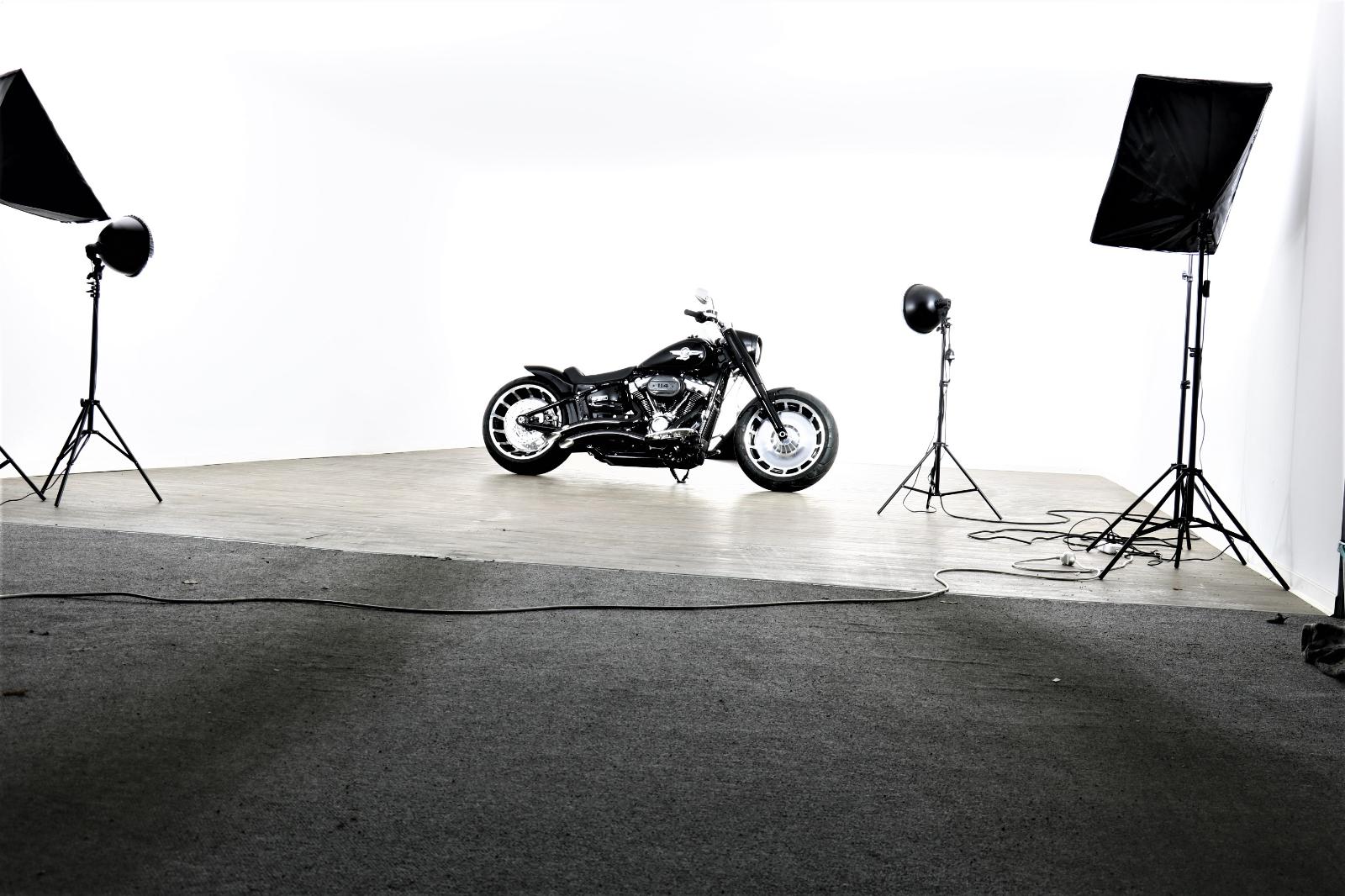 showroom-image-top