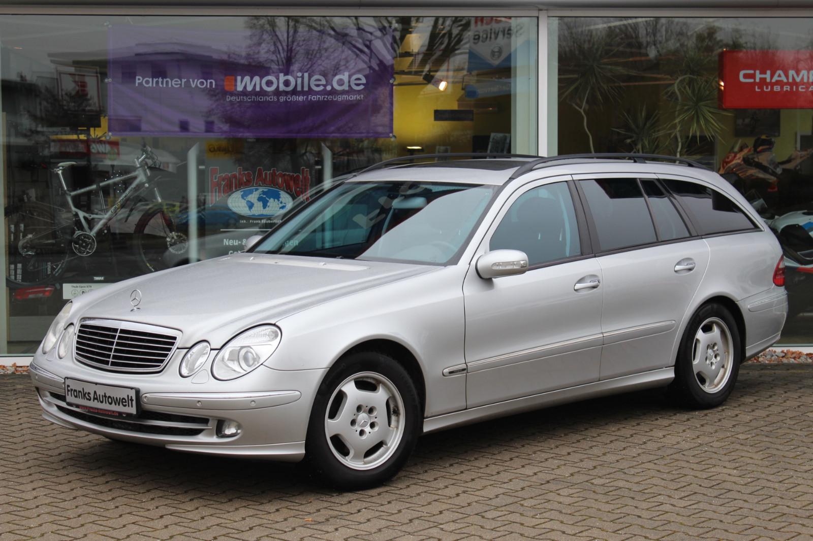 Mercedes-Benz E320 2005 — rear view