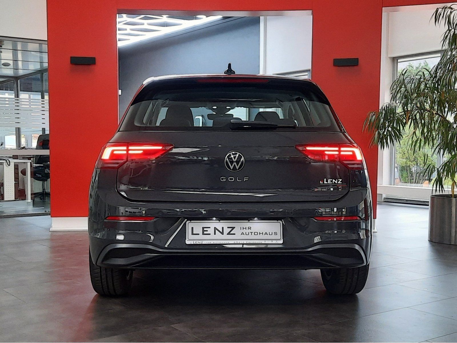 Fahrzeugabbildung Volkswagen Golf Life TDI *Navi*Cam*PDC*Sitzhzg*LED*ACC*APP*