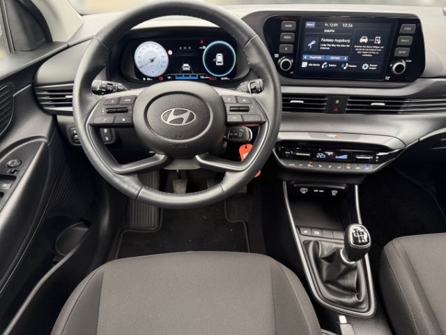 Fahrzeugabbildung Hyundai i20 Advanced 1.0 T-GDI +CARPLAY+TEMPOMAT+SHZ+RFK