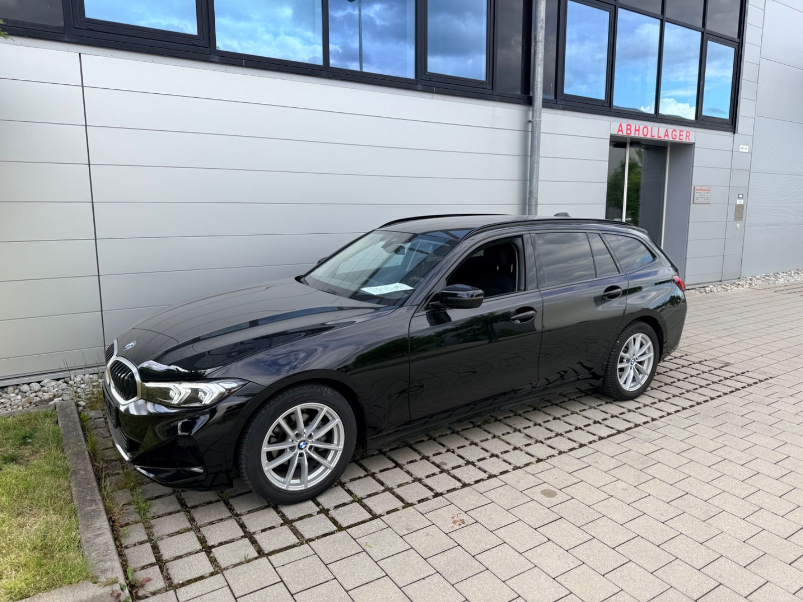 BMW 318i Touring Autom. Navi/LED/Live Cockpit Plus foto 4