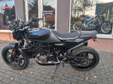 Husqvarna Svartpilen 701 + Akra - HUSQVARNA SVARTPILEN 701