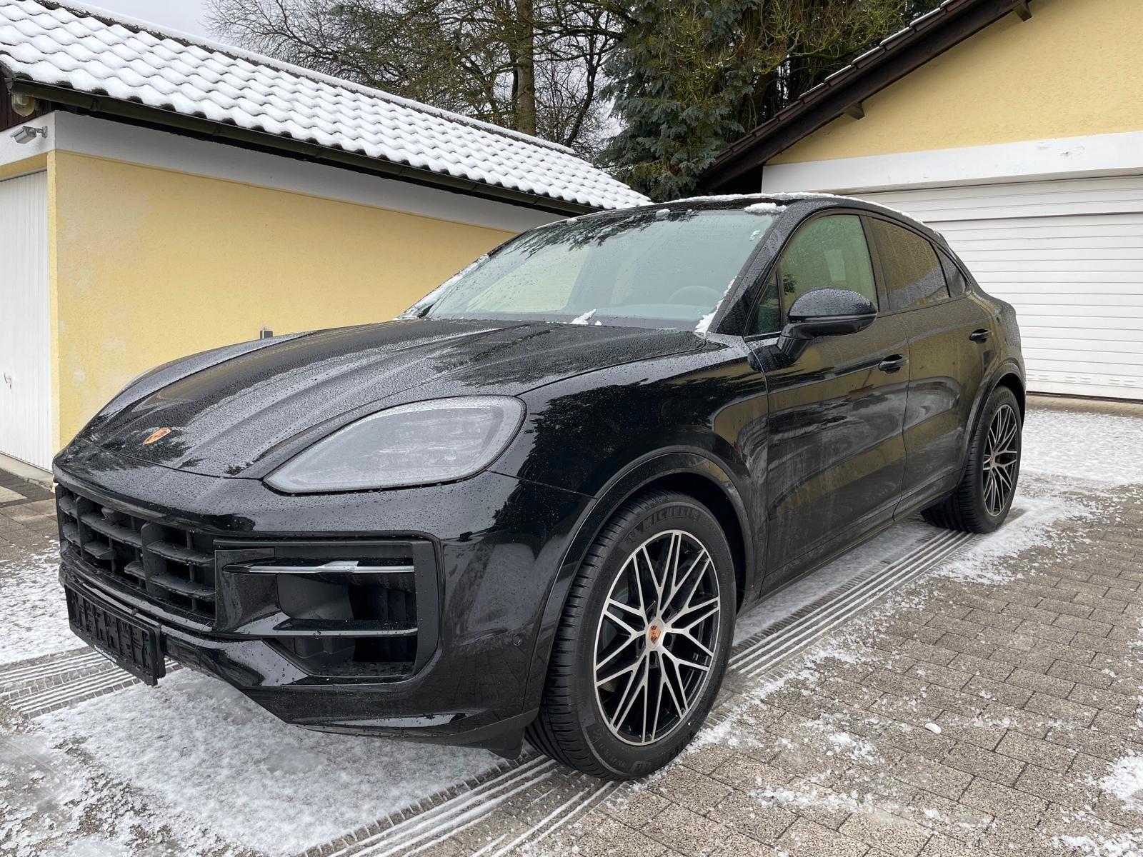 Porsche Cayenne Coupé Black Edition-PANO-360°-HD Matrix