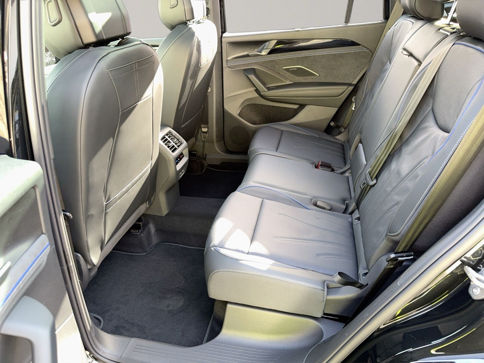 Tayron R-Line 1.5 eHybrid, Harman, Pano, Discove