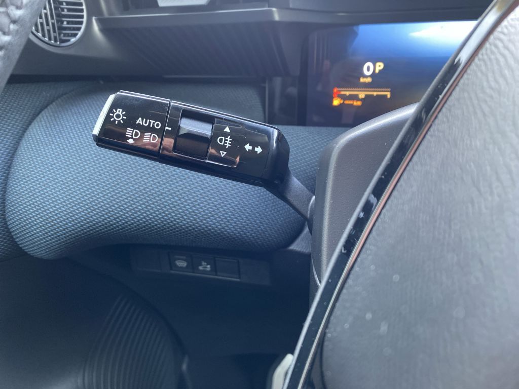 Fahrzeugabbildung Citroën C5 Aircross Hybrid 145 MAX *beh. Frontscheibe*