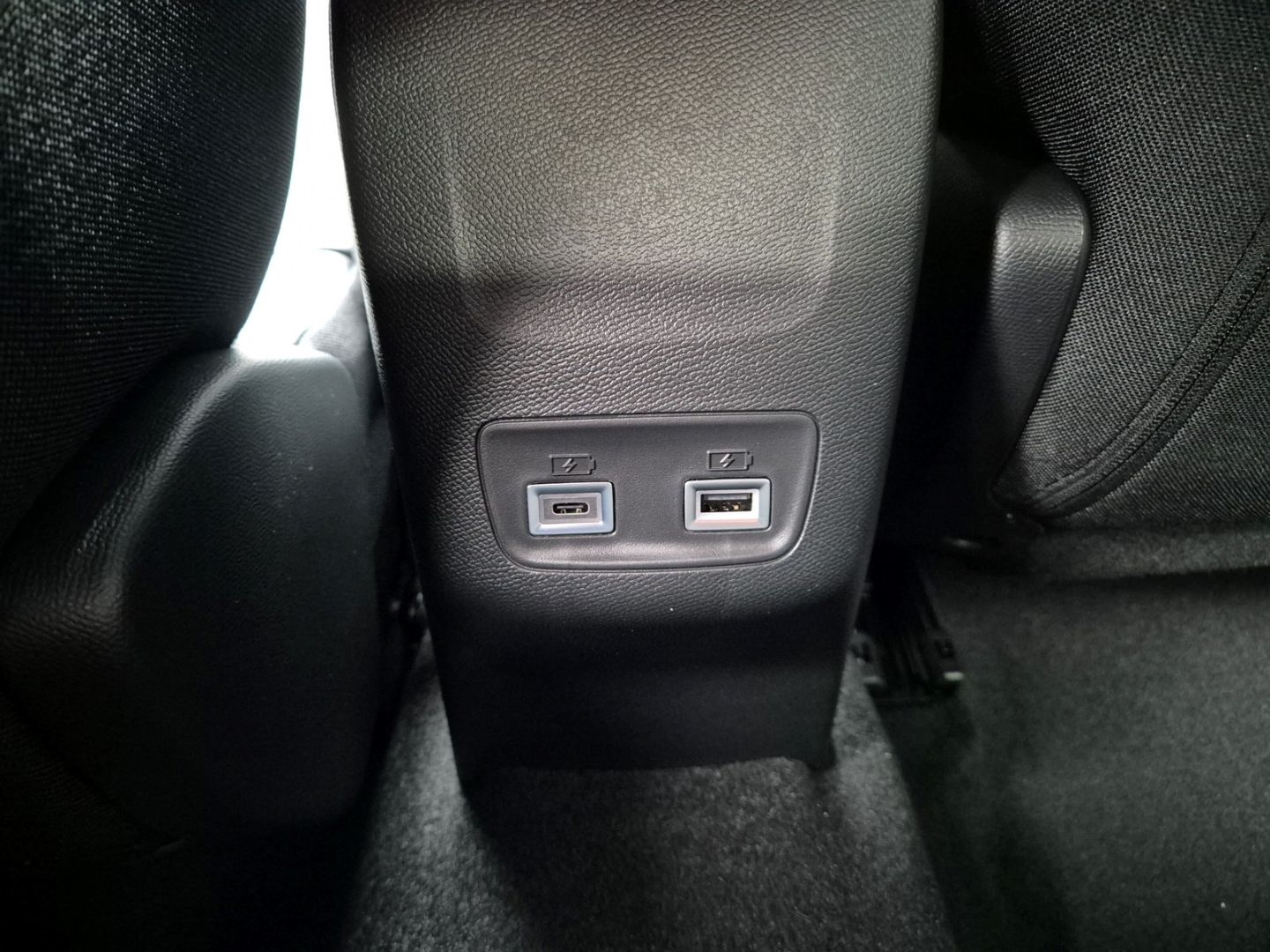 Peugeot 2008 - Bild 25