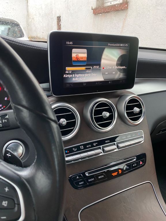 Image of Mercedes-Benz GLC 250