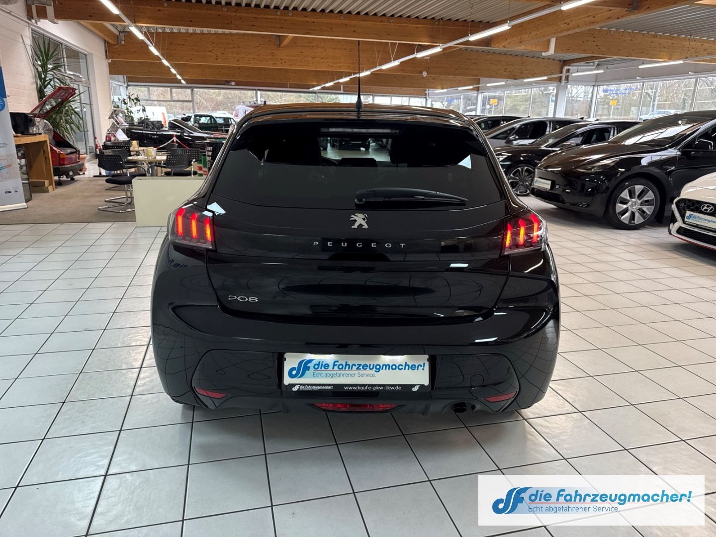 Fahrzeugabbildung Peugeot 208 Allure Navi LED Klimaautom Fahrerprofil DAB