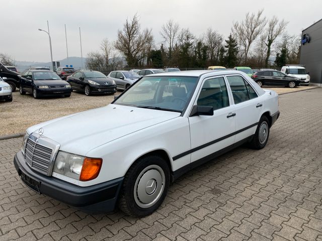 Mercedes-Benz 124 230E