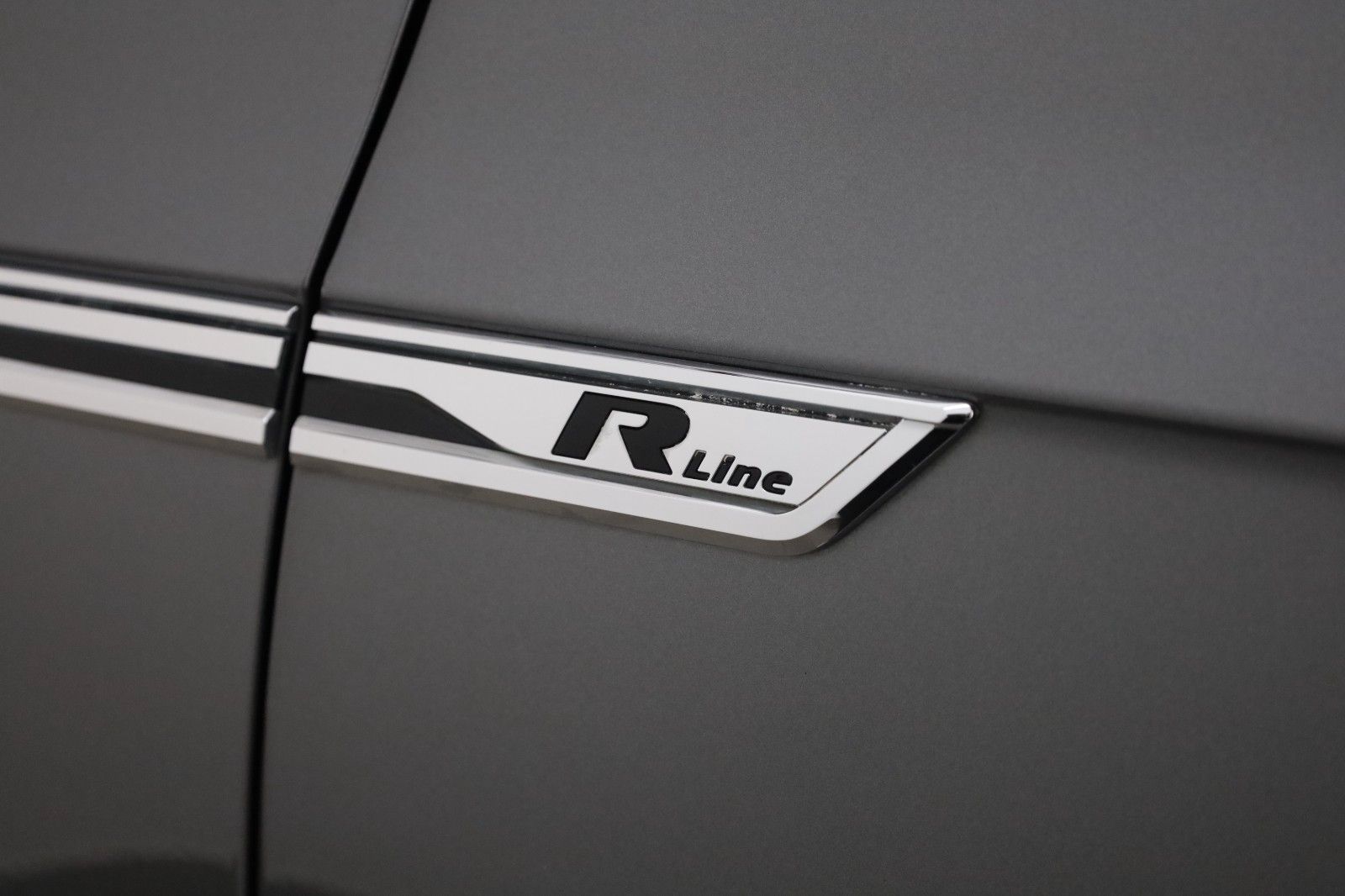 Fahrzeugabbildung Volkswagen Touareg Elegance 4M,R-Line,Keyless,AHK el,SR+WR