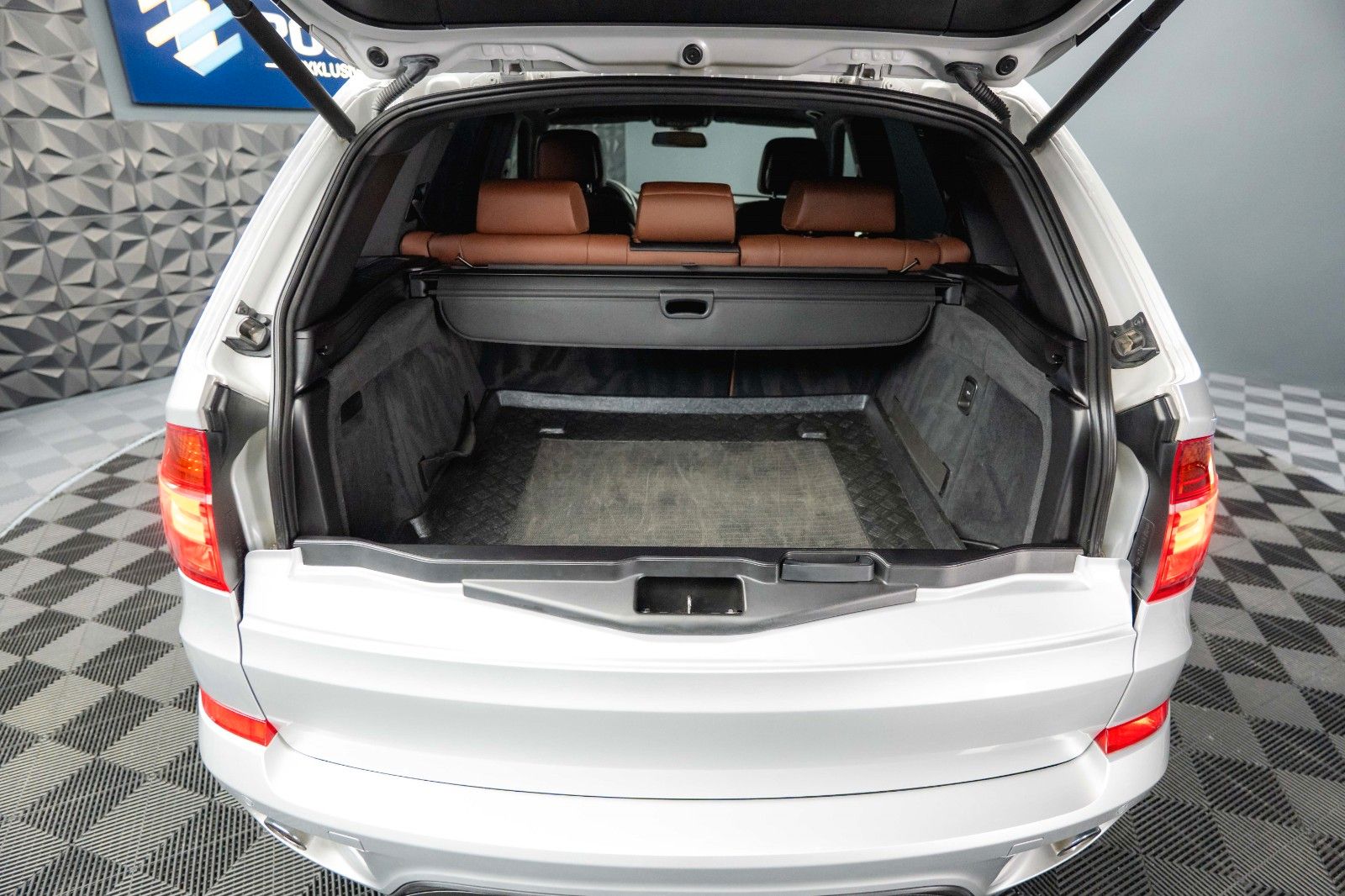 Fahrzeugabbildung BMW X5 xDrive 30d M Sport *TÜV NEU*Xenon*Facelift*