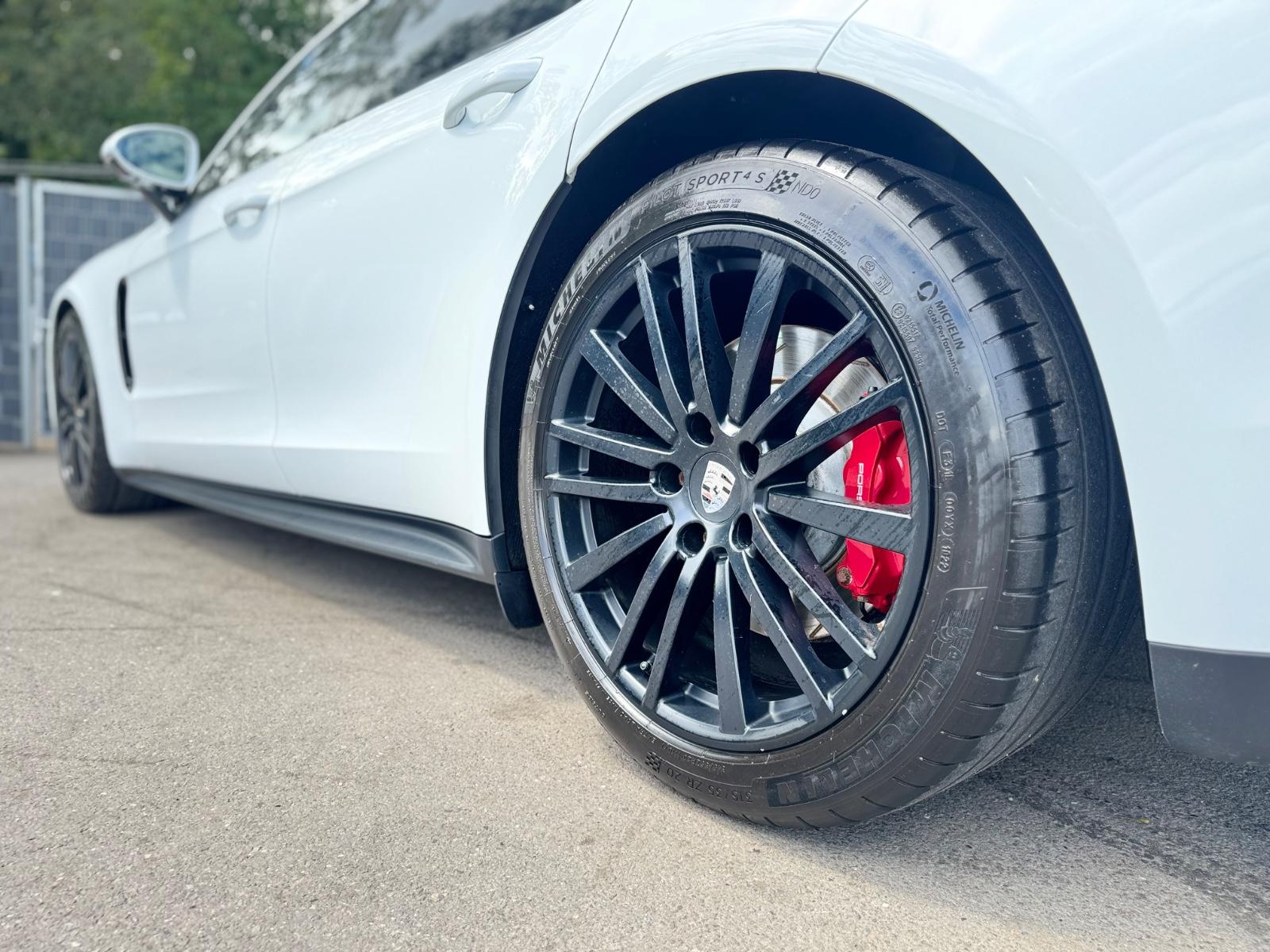 Porsche PANAMERA GTS*SPORT-DESIGN*SOFTCLOSE*SPORT-ABGAS*