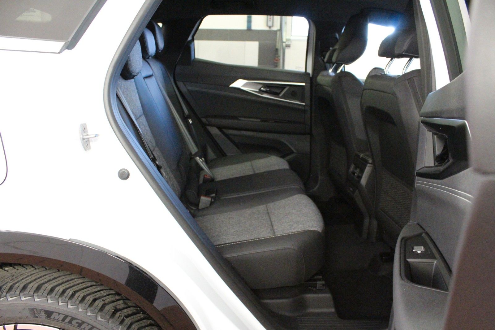 Fahrzeugabbildung Renault Austral Mild Hybrid 160 Techno *Allwetterreifen*