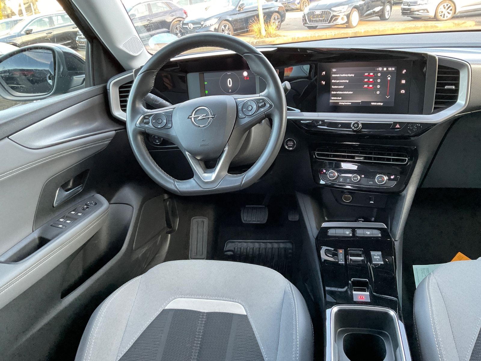 Fahrzeugabbildung Opel Mokka-e 100 kW,Kamera,Navi,Telefon,50KWH