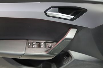 Fahrzeugverkauf 9 Seat Leon Sportstourer FR 1.5 DSG AHK LED Pano Navi