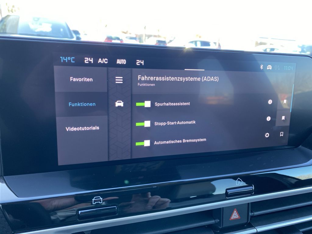 Fahrzeugabbildung Citroën C4 Hybrid 145 Automatik Max *Alcantara*Winterpak