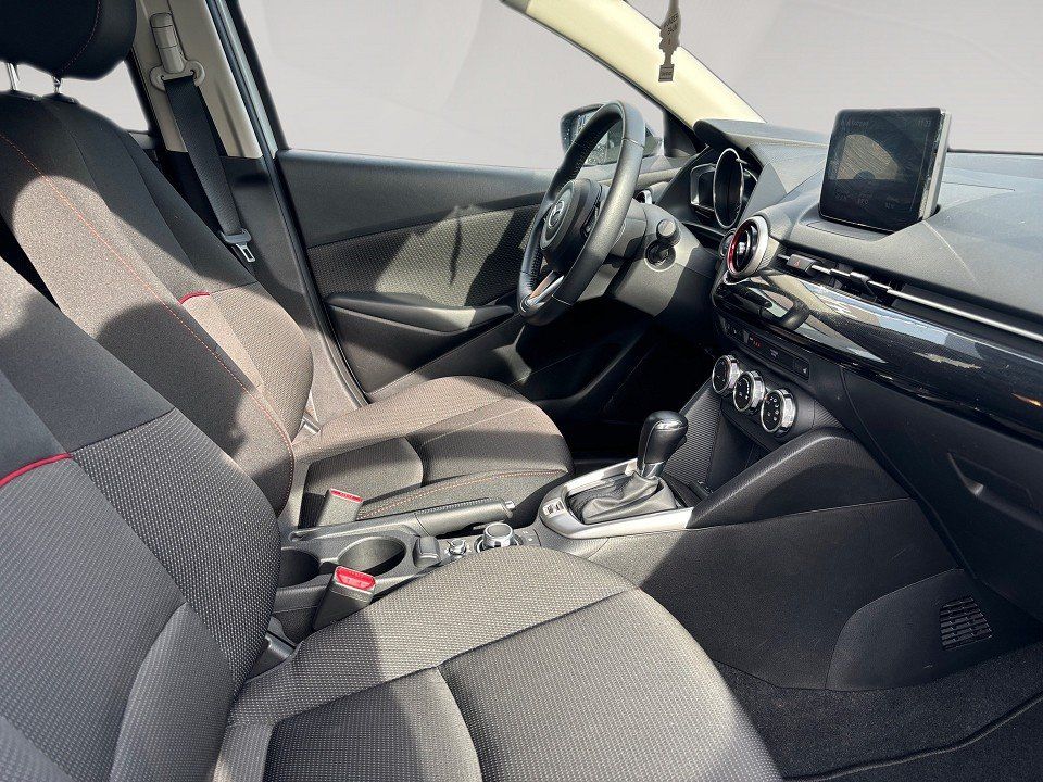Fahrzeugabbildung Mazda 2 1.5i 90PS 6AG HOMURA TOU-P2