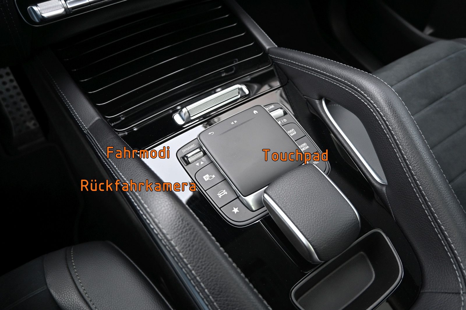 Fahrzeugabbildung Mercedes-Benz GLE 350 de 4MAT. AMG + NIGHT °ACC°AHK°PANO°HUD°