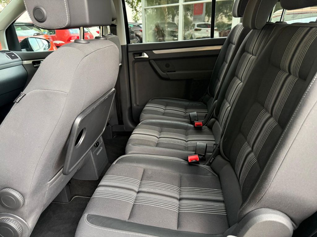 Volkswagen Touran 1.6 TDI Comfortline 7-Sitze Facelift - Bild 14