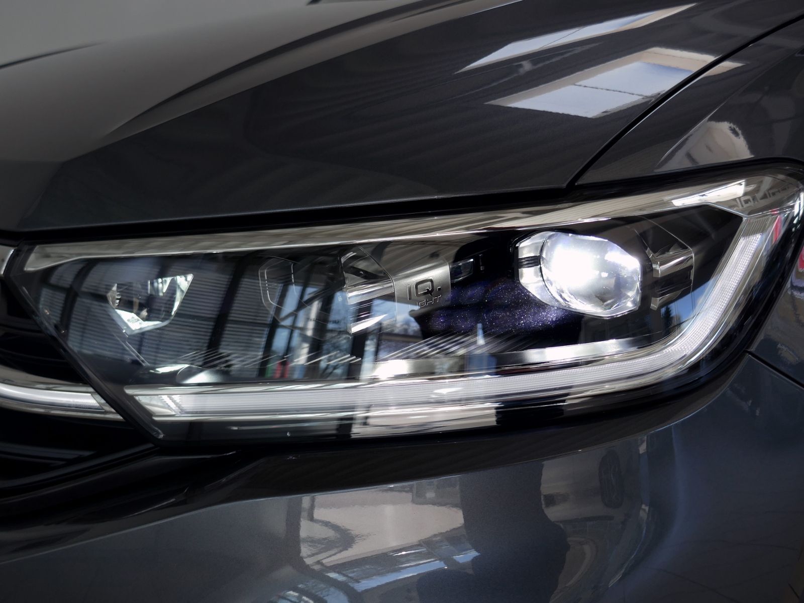 Fahrzeugabbildung Volkswagen T-Roc Style 1.5 TSI DSG | LED RFK ACC