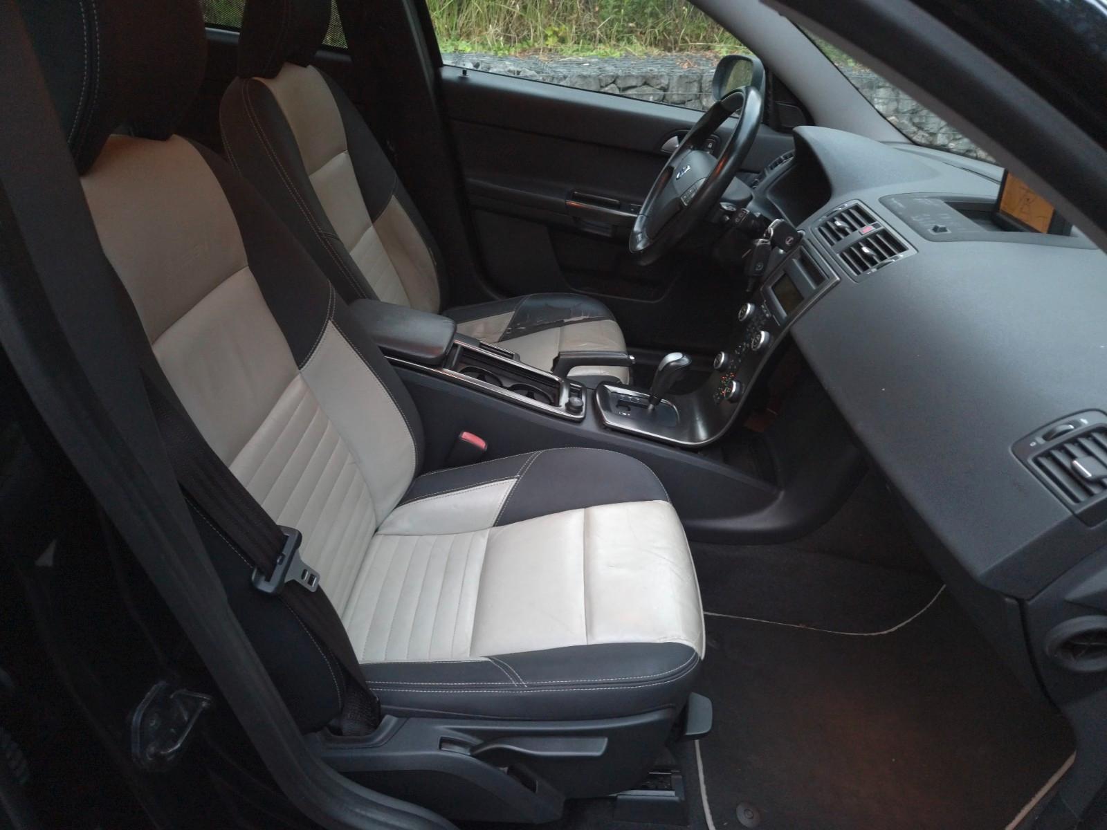 Volvo V50 2008 — photo 16